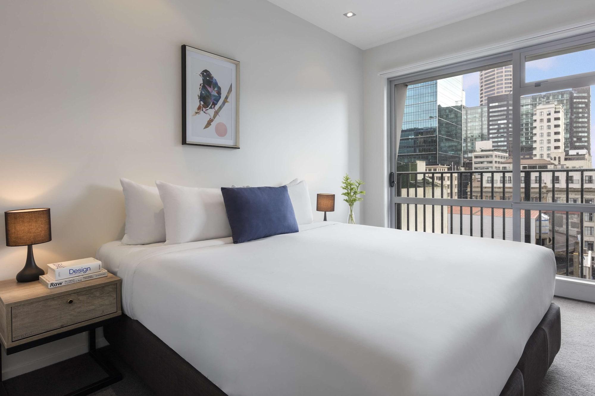 Auckland Harbour Suites Экстерьер фото