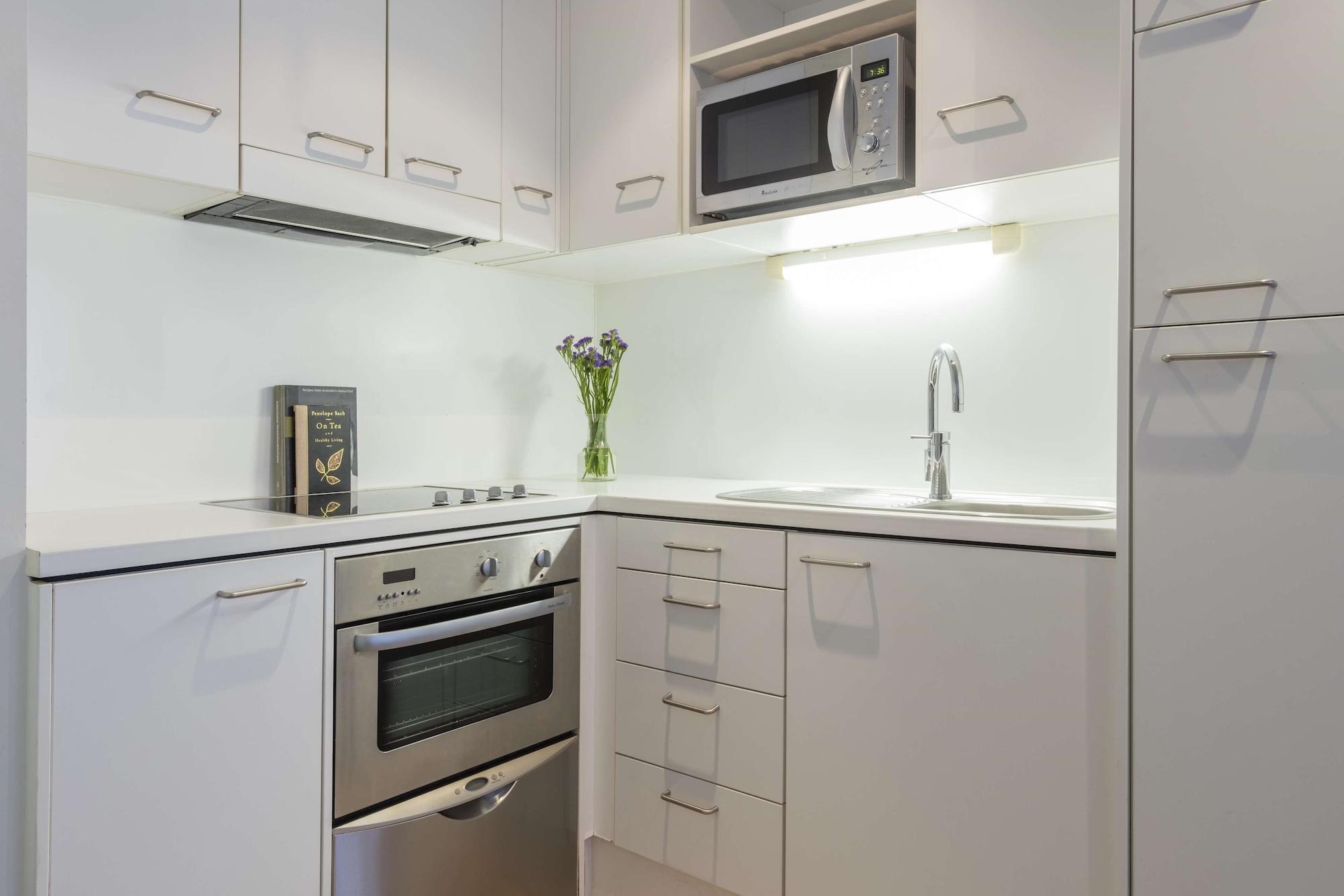 Auckland Harbour Suites Экстерьер фото