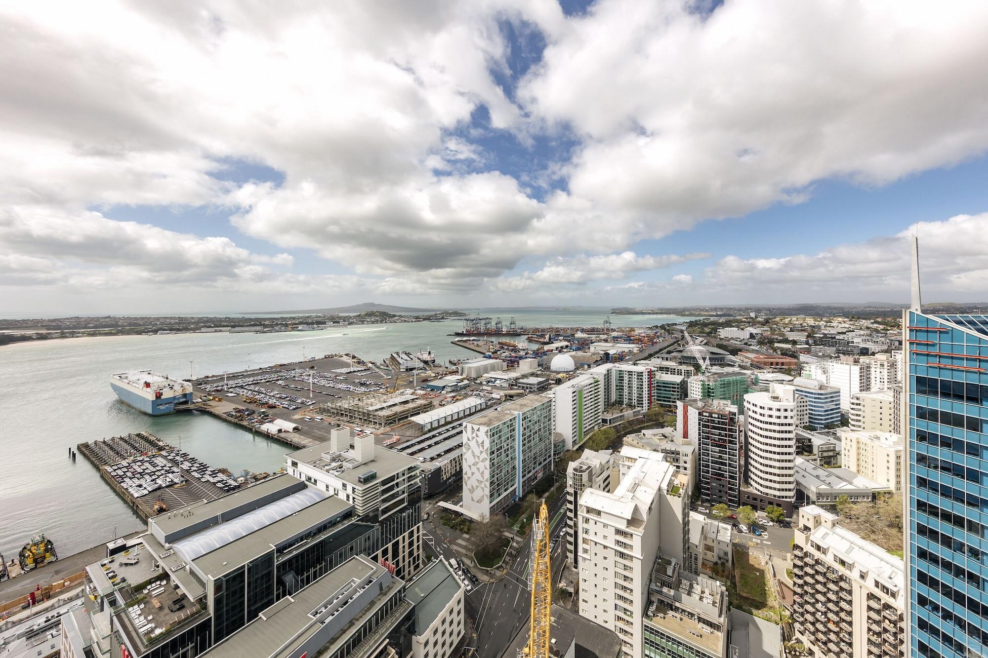 Auckland Harbour Suites Экстерьер фото